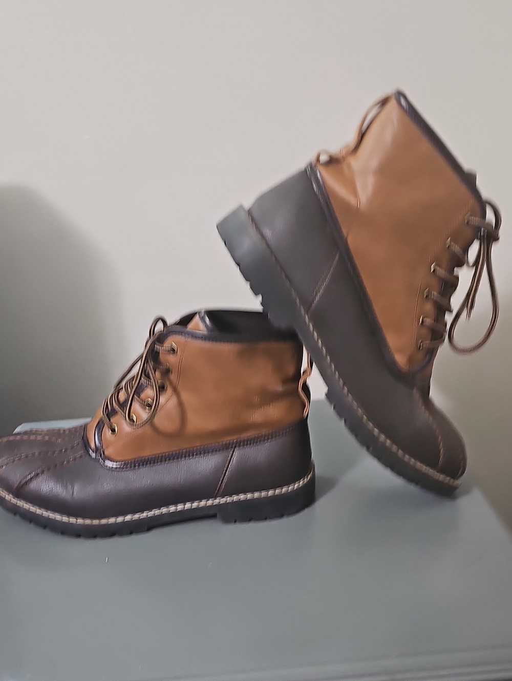 Men's Two-Tone Brown Lace-Up Boots